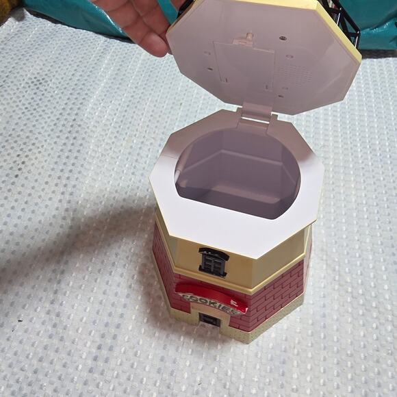 VINTAGE FOG HORN LIGHTHOUSE COLLECTIBLE LIGHTHOUSE COOKIE JAR - Picture 2 of 7